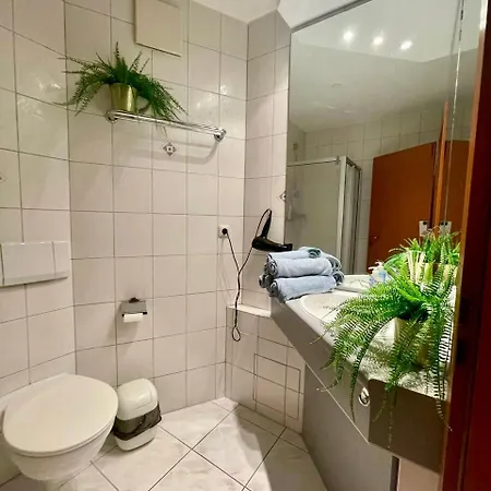 Bei Nuernberg, Fuer 3, 102 *